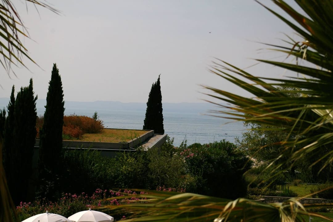 Blick von der Terrasse Parc Hotel Germano Suites