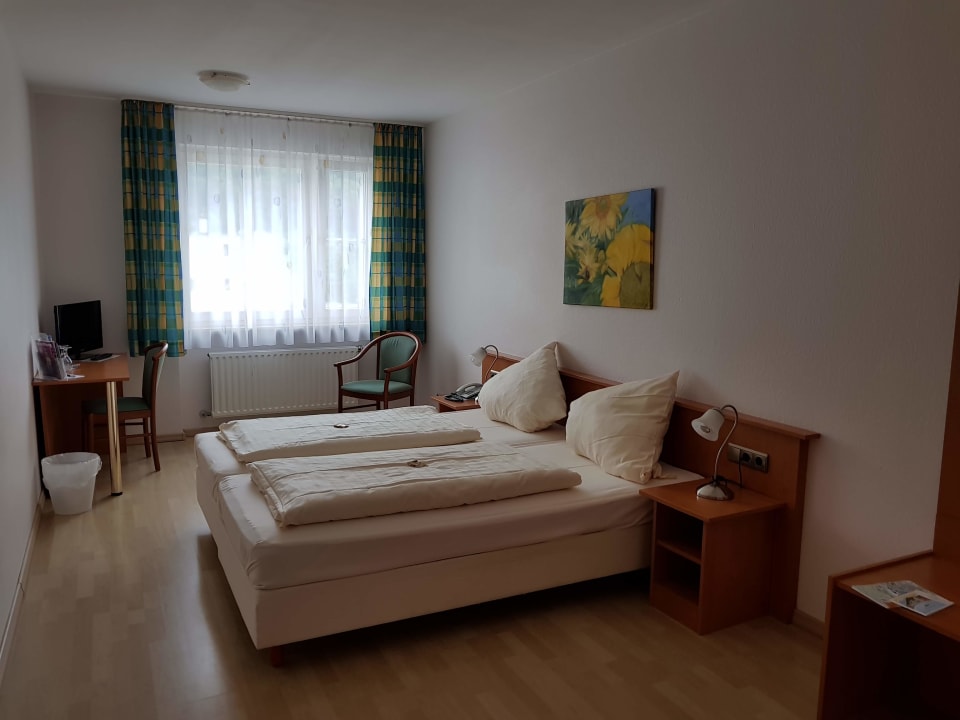 Zimmer, Blick zum Hof Aktivhotel Alter Kaiser