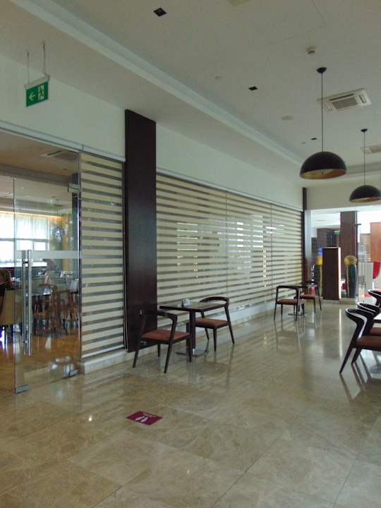 Gastro Crowne Plaza Nairobi Airport