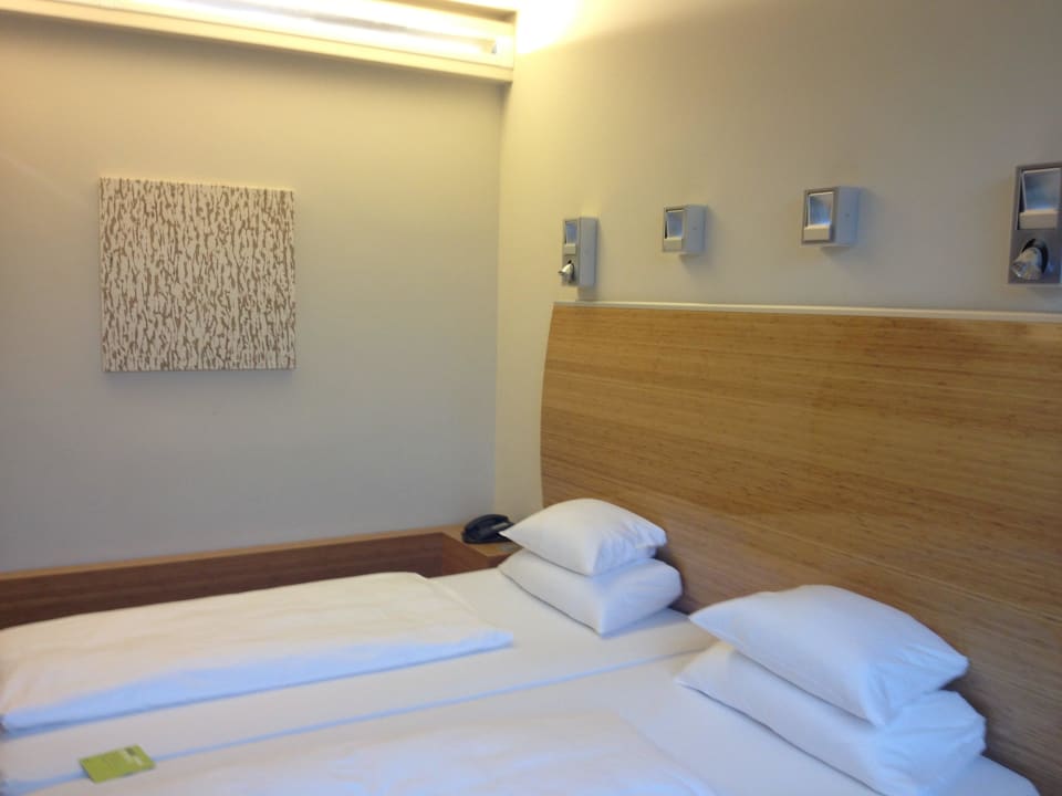 Doppelbett Four Points by Sheraton Panoramahaus Dornbirn