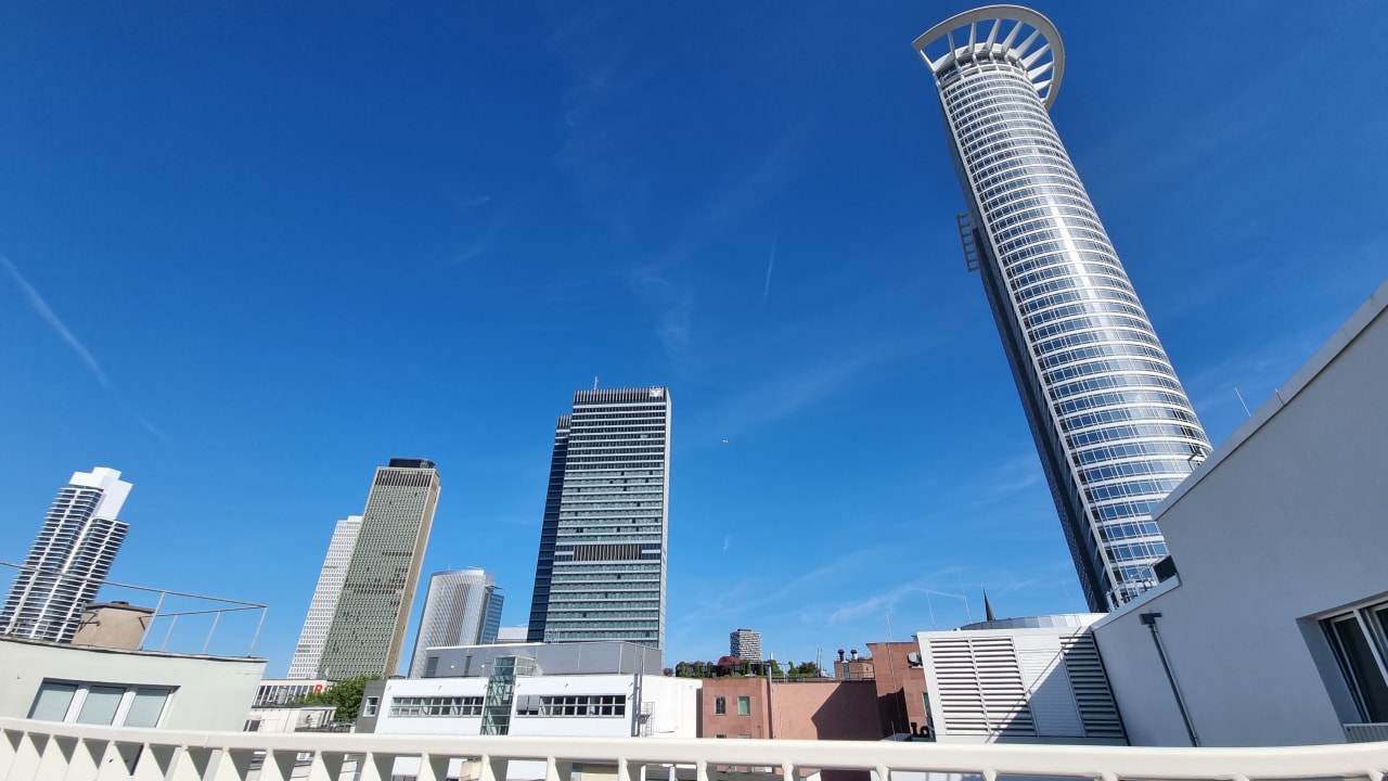 Ausblick Holiday Inn – the niu, Charly Frankfurt City