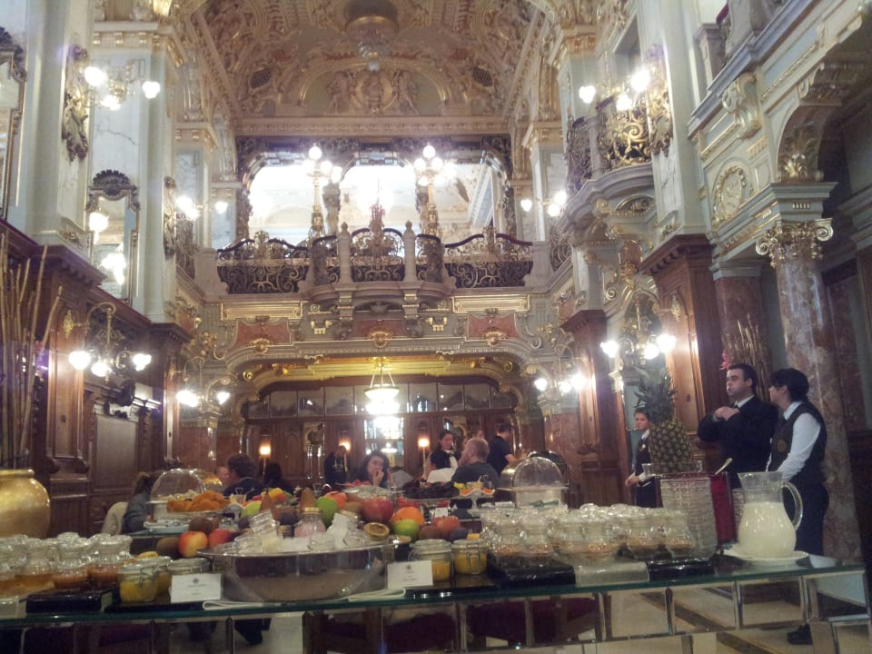 Frühstücksbuffet Anantara New York Palace Budapest Hotel