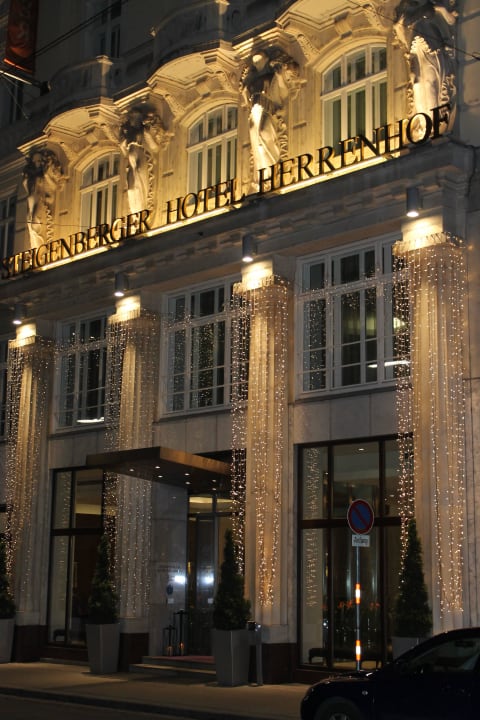 Außenansicht Steigenberger Hotel Herrenhof