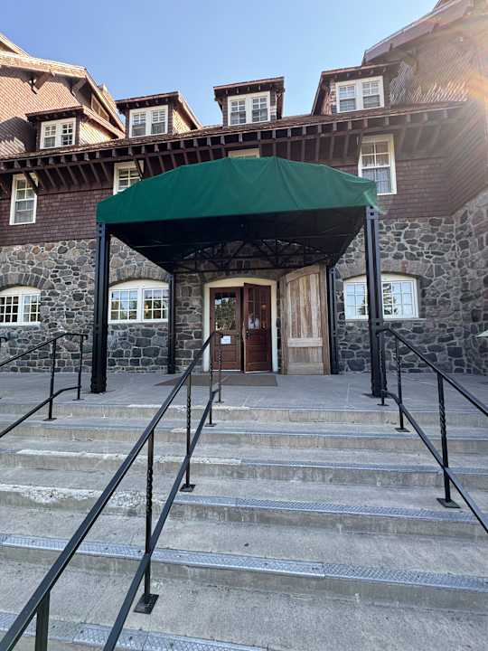 Außenansicht Hotel Crater Lake Lodge