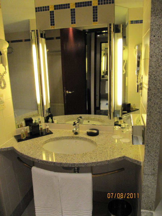 Badezimmer - klein, aber fein Hotel Am Konzerthaus - MGallery