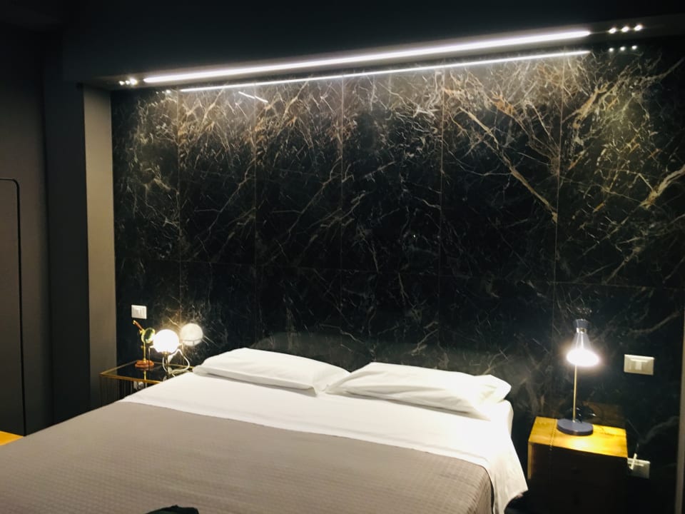 Zimmer Palazzo Gozzi Bed & Beauty