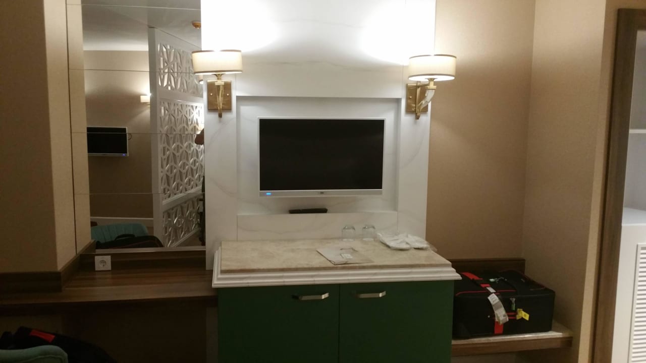 Fernseher Litore Resort & Spa