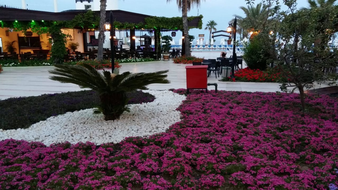 Blick zum Kemer-Grill Emelda Sun Club