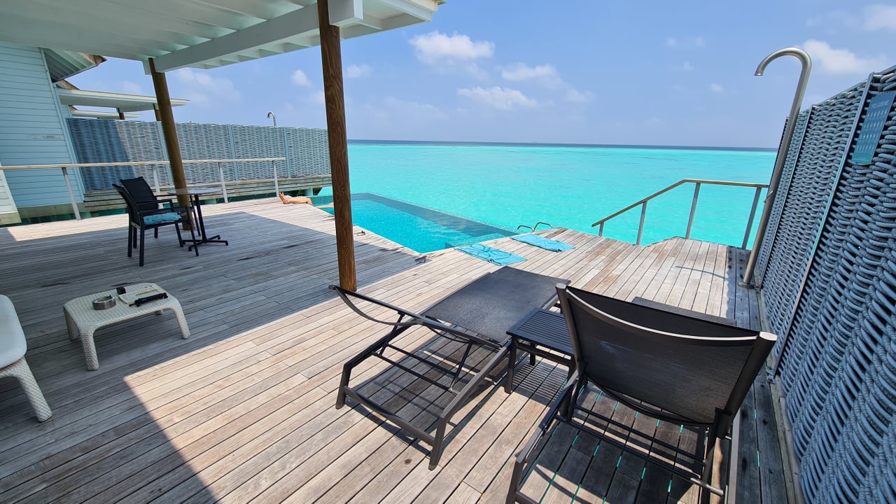 Ausblick Outrigger Maldives Maafushivaru Resort