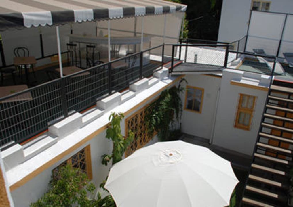 Terraces Pure Lounge Hostel