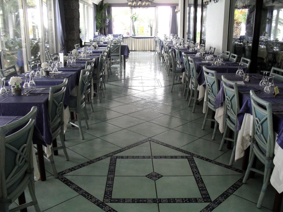 Restaurant mit Blick zum Meer Hotel Terme Royal Palm
