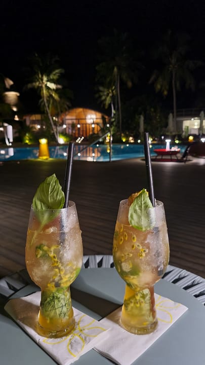 Gastro Outrigger Maldives Maafushivaru Resort