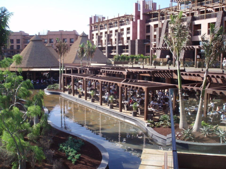 Blick auf den Restaurantbereich Lopesan Baobab Resort