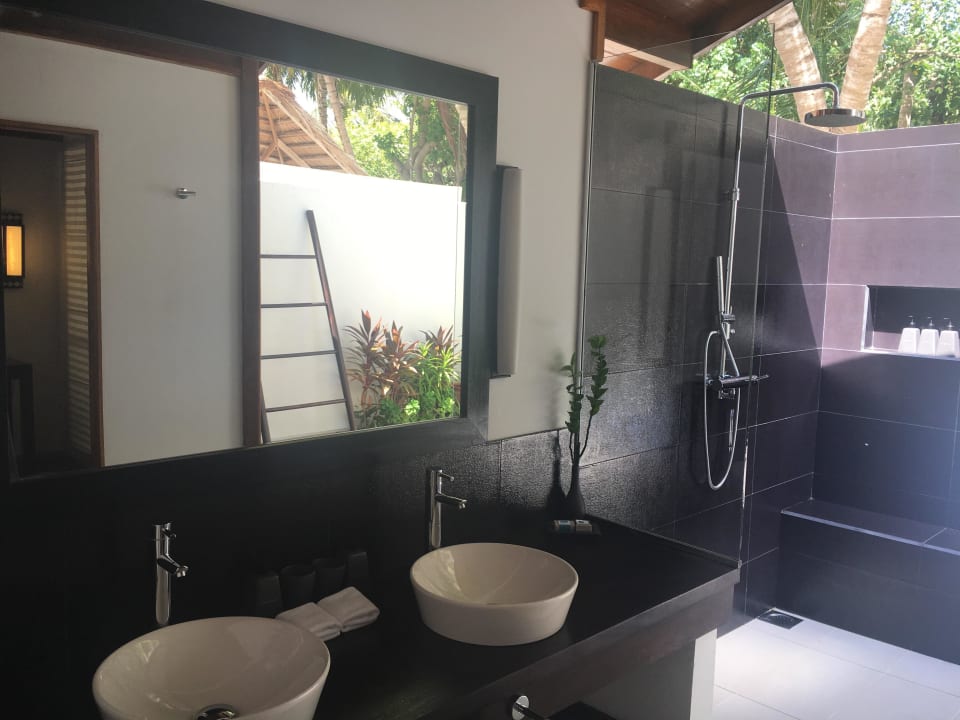 Bad Meeru Maldives Resort Island