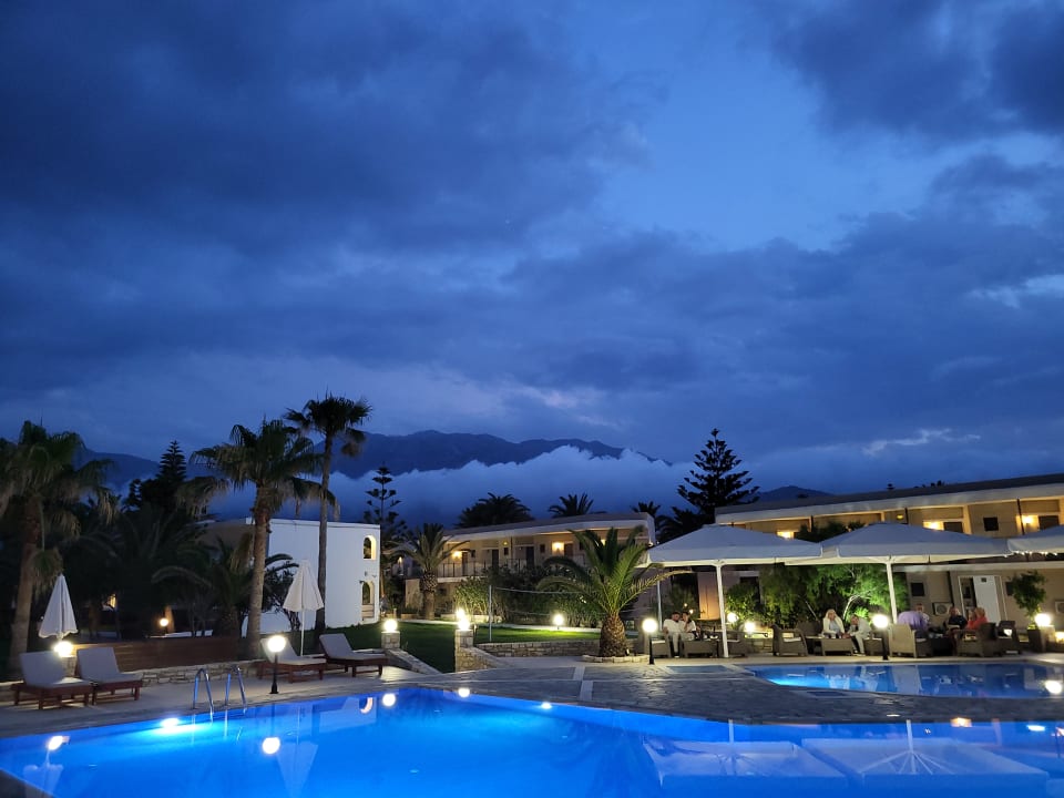 Pool HARPIN Happy Days Beach Hotel