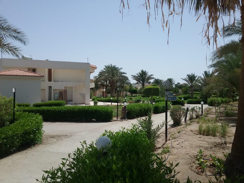 Die Gartenanlage im Wiederaufbau Hurghada Long Beach Resort