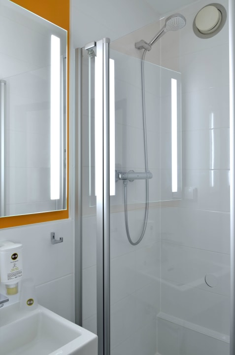 Badezimmer B&B Hotel Hannover-Nord