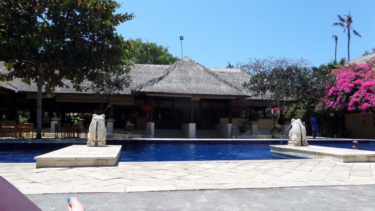 Pool am Restaurant Mercure Resort Sanur