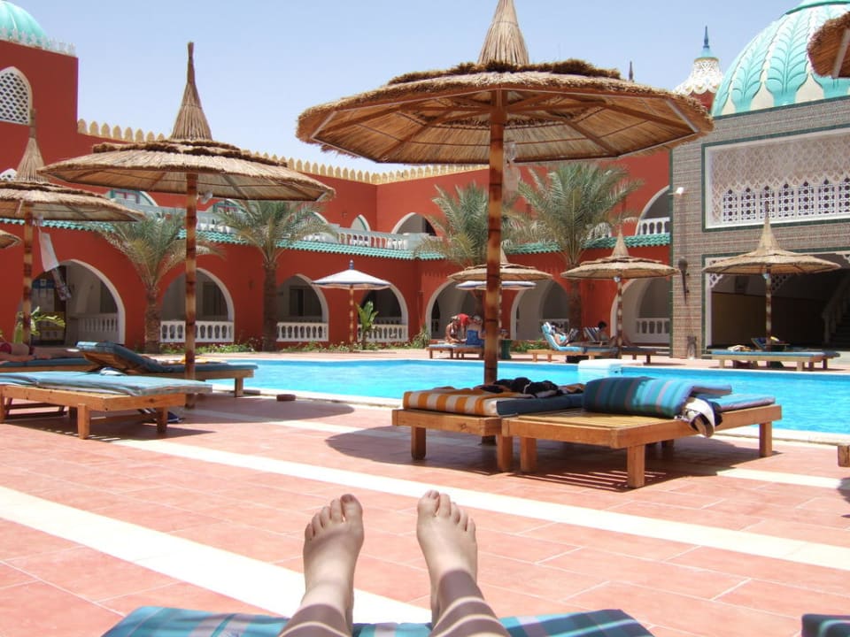 Am Pool Pickalbatros Alf Leila Wa Leila Resort - Neverland Hurghada