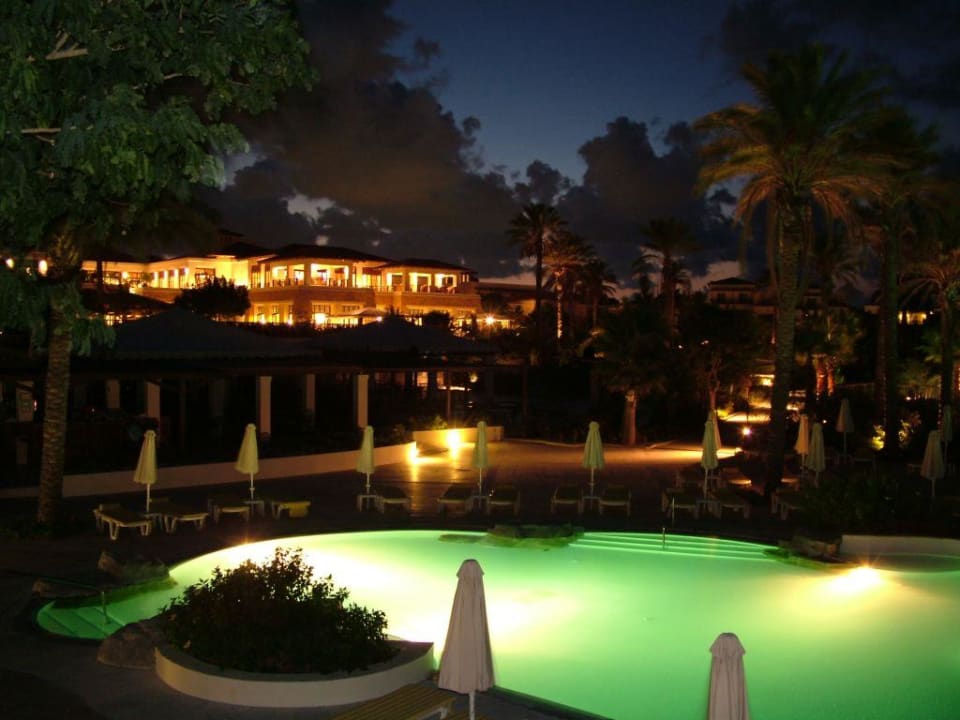 Pool bei Nacht Grecotel LUXME Kos