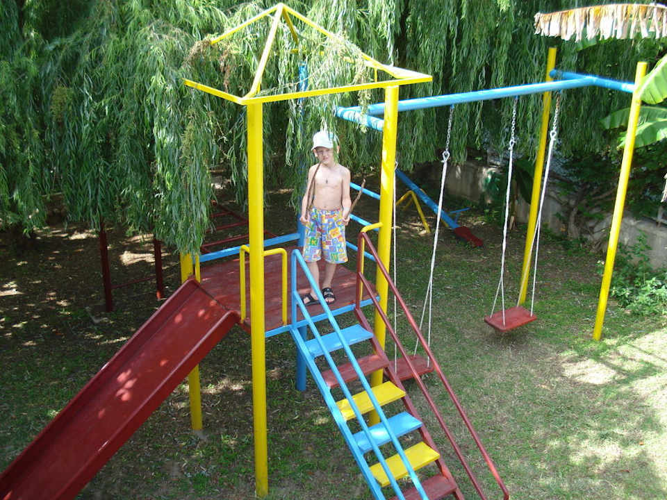 Детская площадка Hotel Akropol