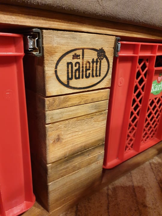 Zimmer Alles Paletti Karls Upcycling Hotel