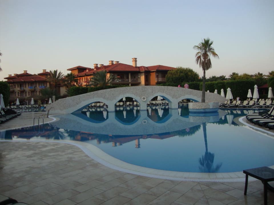 Pool Club Grand Side