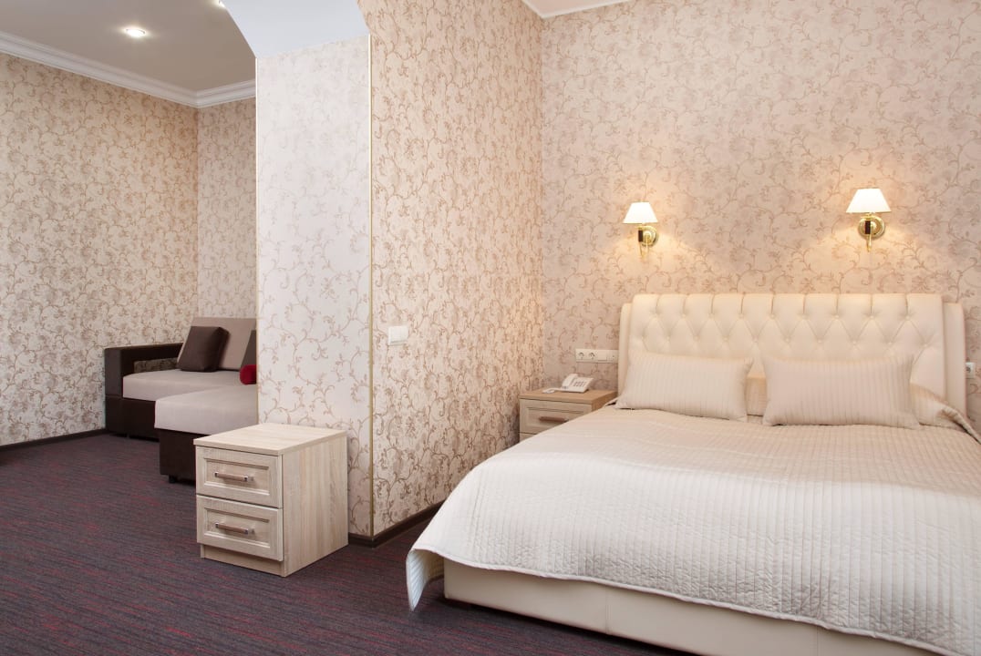 Полулюкс/Junior suite Kravt Hotel