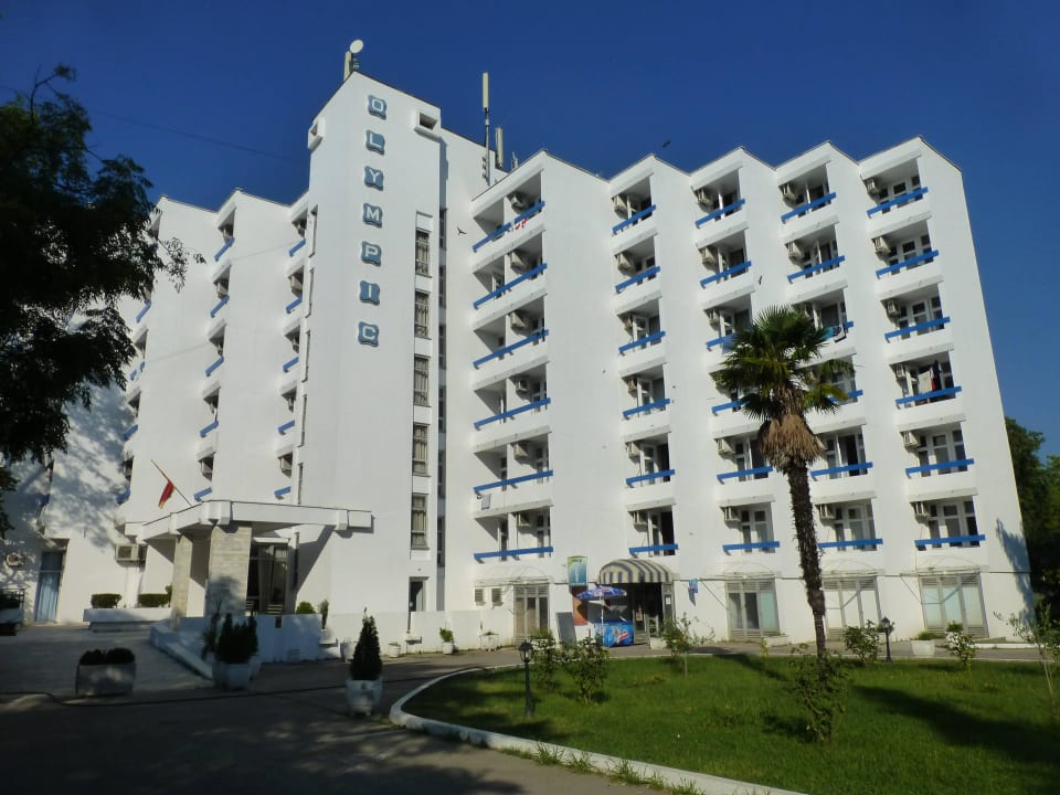 Haupteingang Azul Beach Resort Montenegro by Karisma