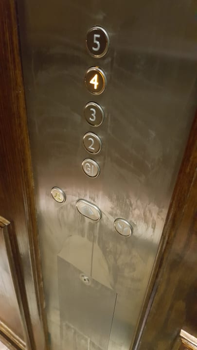 Aufzug - und das blieb bis zu unsere Abreise so!  Grand Waterworld Makadi & Family Star Makadi
