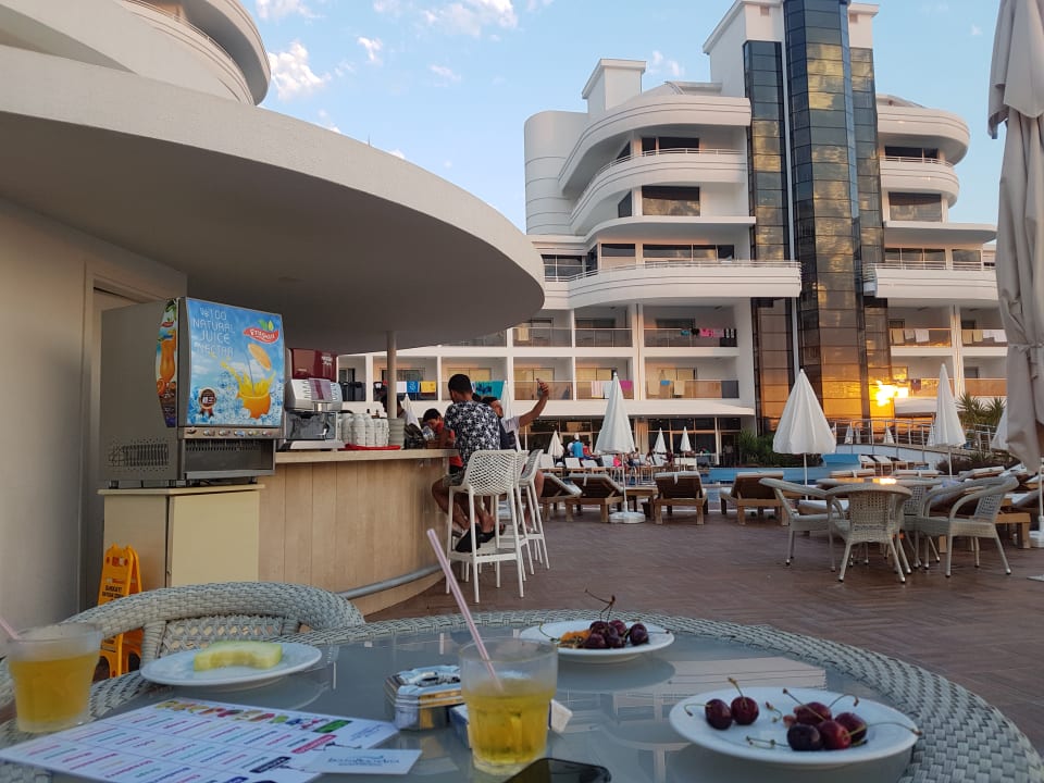 Restaurant Laguna Beach Alya Resort & Spa Hotel