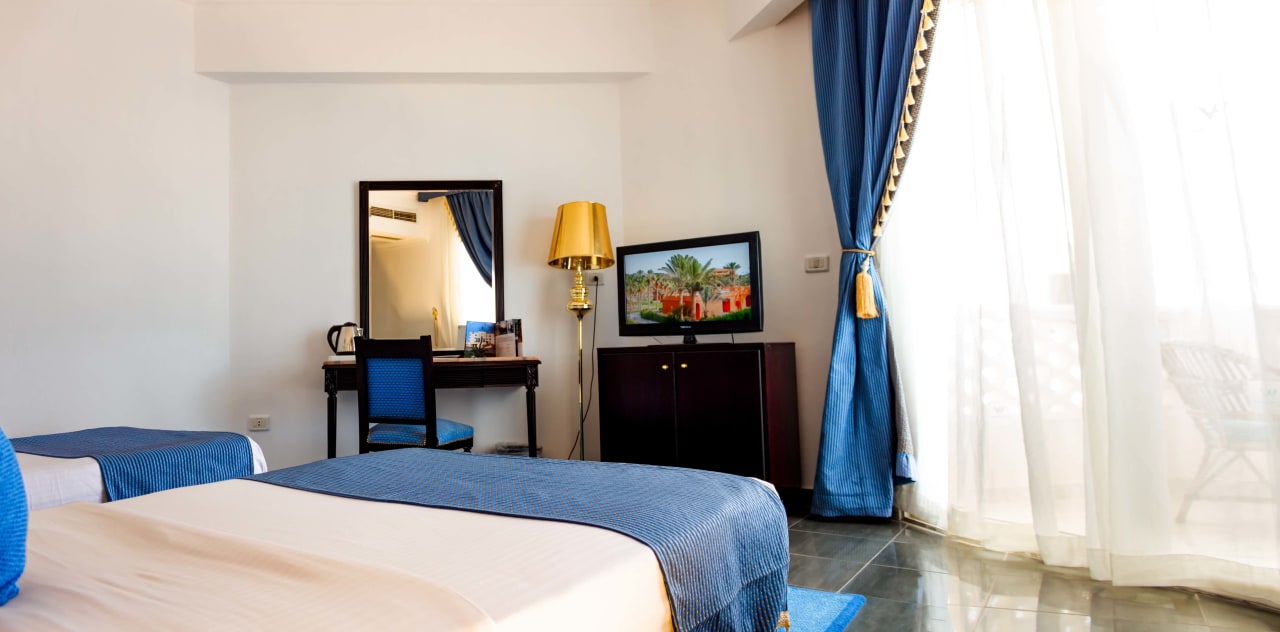 Zimmer White Valley Palace