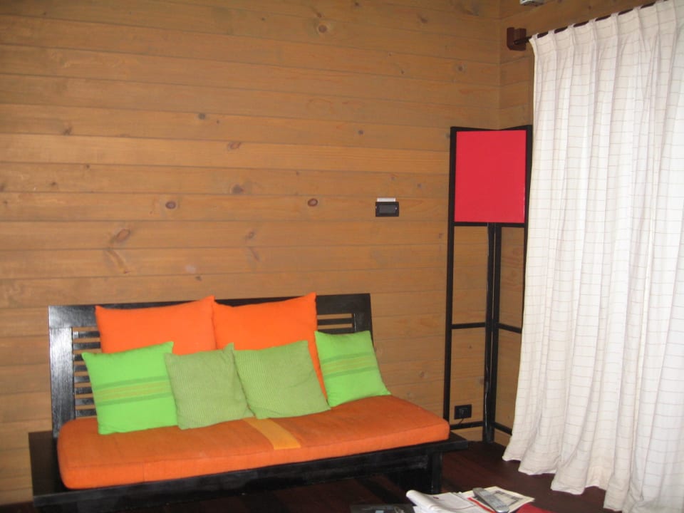 Interieur unserer Water Villa Meeru Maldives Resort Island