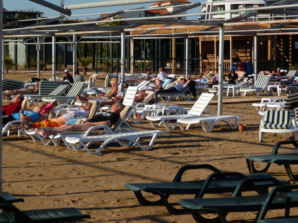 Sonne satt bei 27 + Port Side Resort Hotel