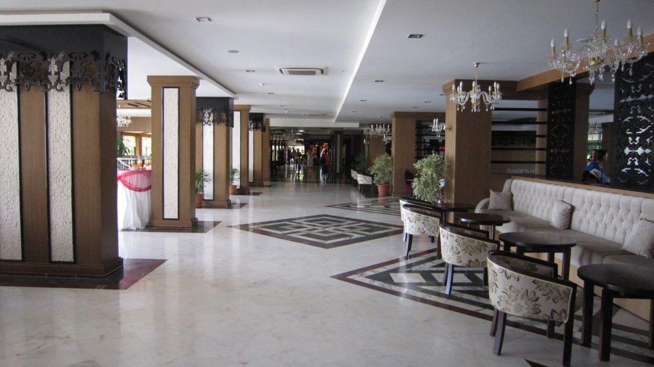Hotellobby Seaden Corolla Hotel