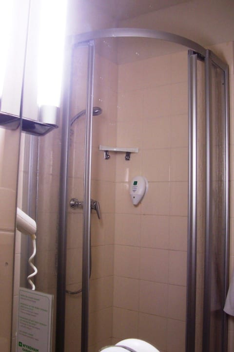 Blick in das Bad Hotel Wyndham Garden Quedlinburg Stadtschloss