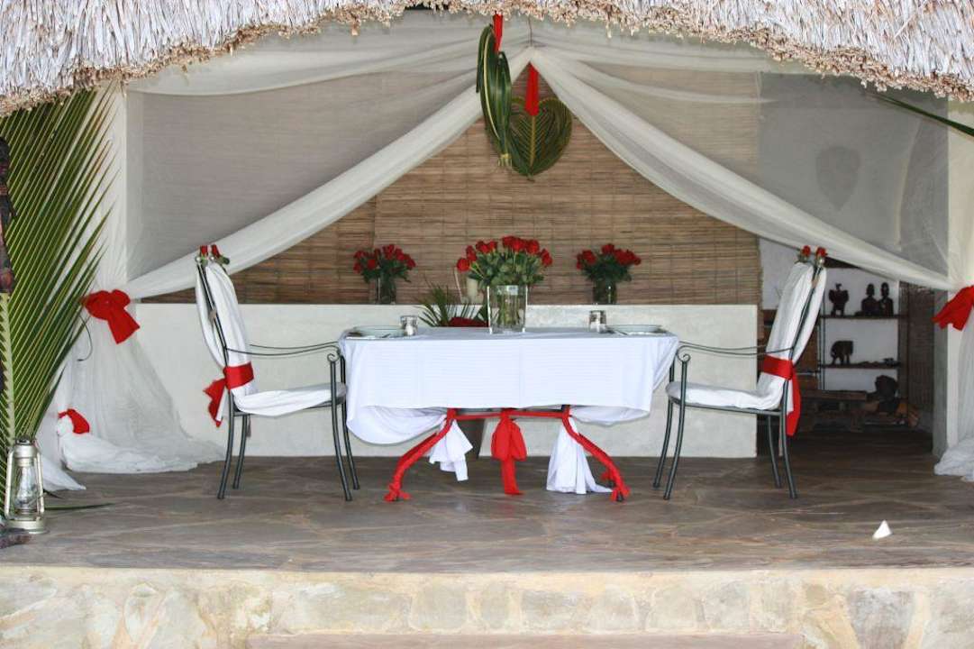 Honeymoon Hotel Karibuni Rafiki Beach Resort