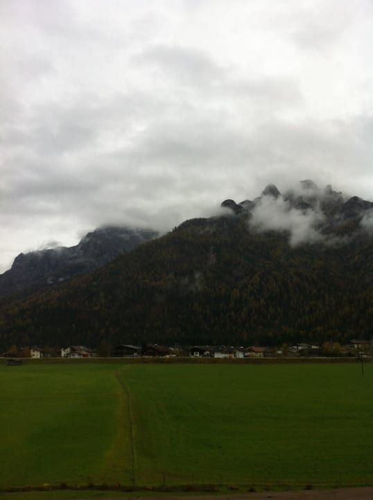 Außblick vom Zimmer elaya hotel steinplatte