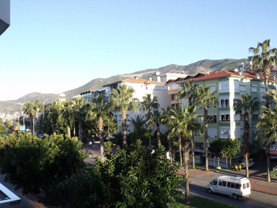 Blick vom Balkon Landseite Hotel Grand Okan