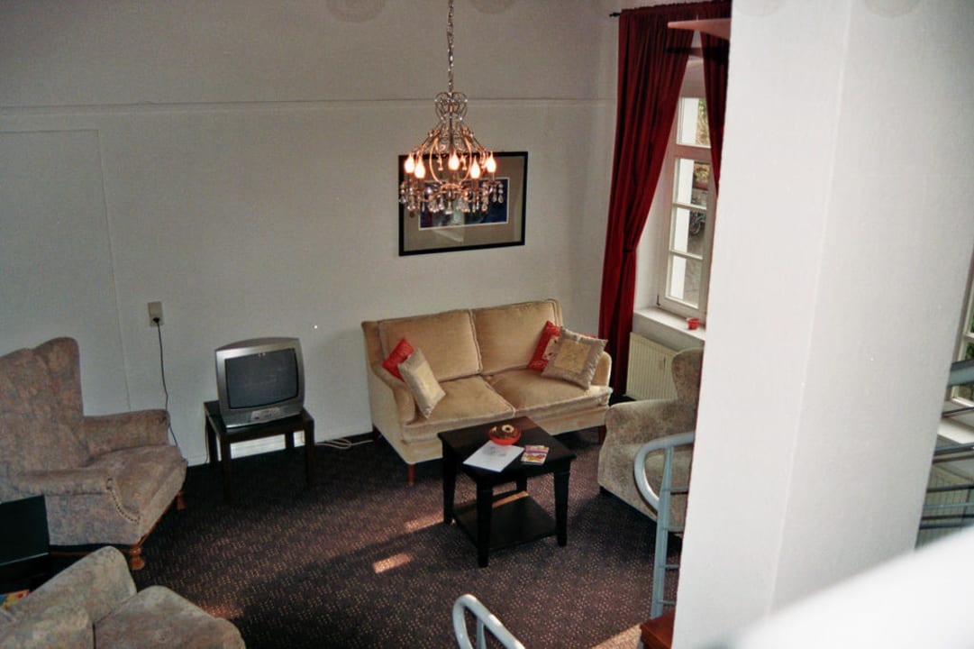 Zimmer Nr. 9 / Fernsehbereich Remise Blumberg, Das kleine Haus im Hof