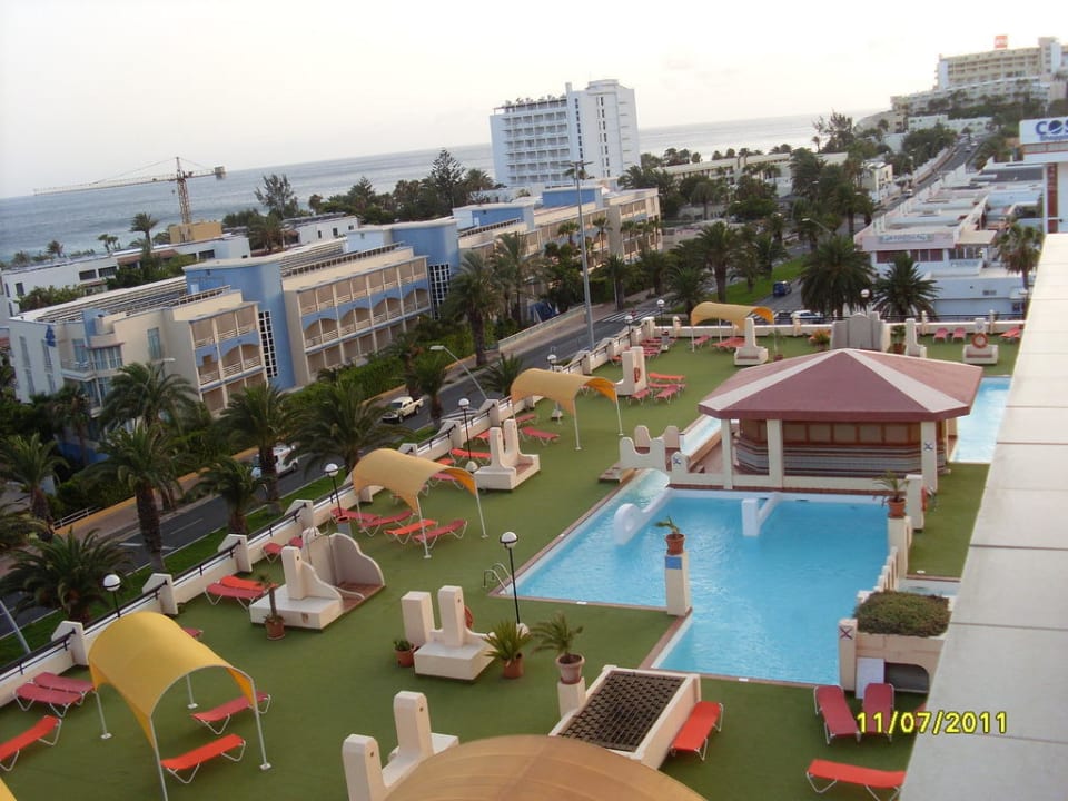 Pool Apartment Palm Garden By LIVVO