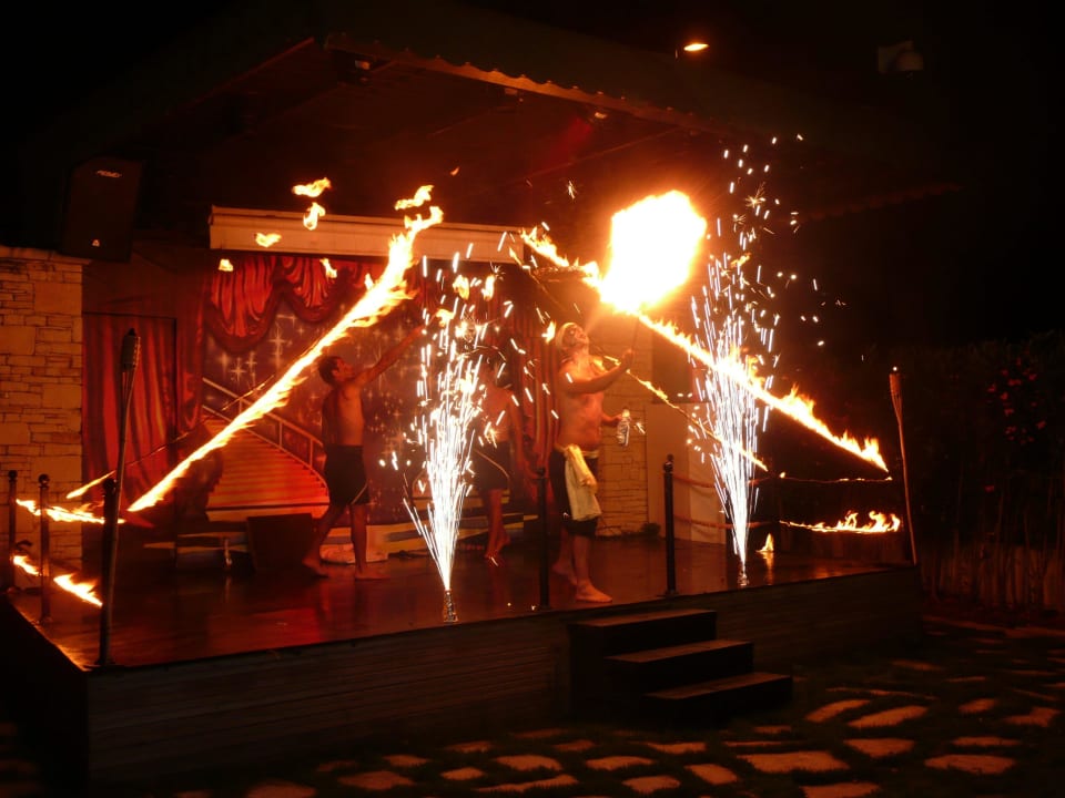 Fakirshow mit den super Animateuren! Trendy Side Beach Hotel - Adults only