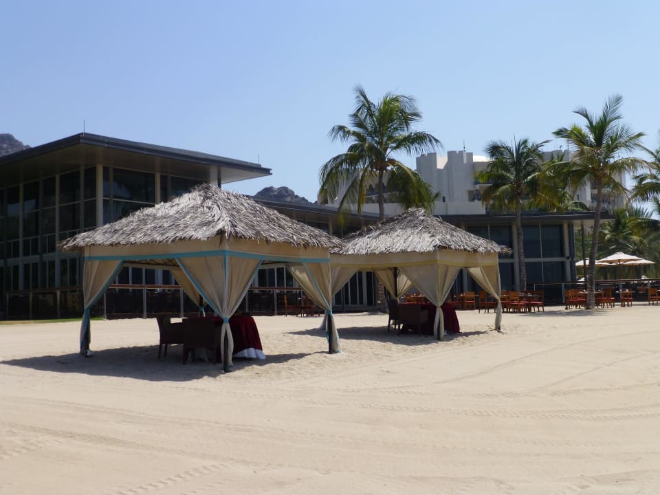 Nachtessen am Strand (kostenpfl.) Al Bustan Palace - A Ritz-Carlton Hotel