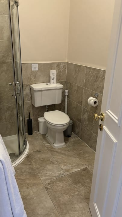 Zimmer Victoria Square Guest House