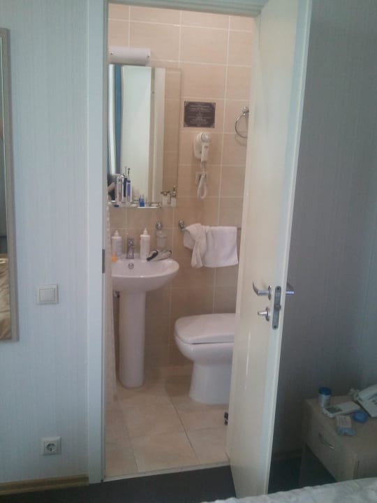 Bad von außen Hotel Bristol