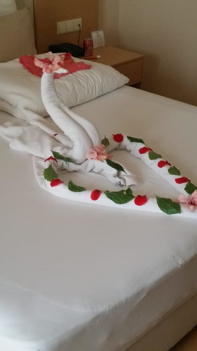 Dekoriertes Bett Solivia Hotel