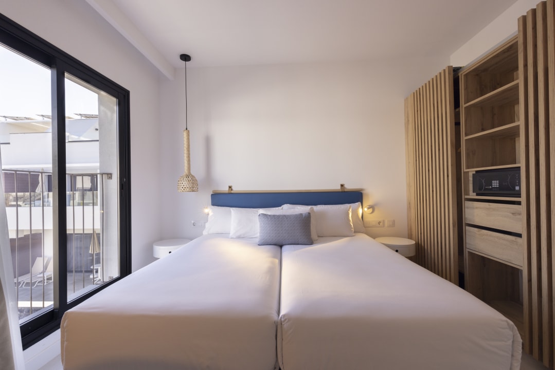 Zimmer Esmeralda Cotillo Homes by LIVVO