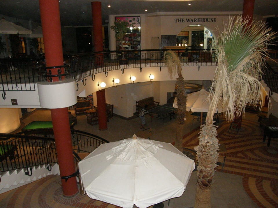 Lobby przy dyskotece Xperience Kiroseiz Parkland Resort