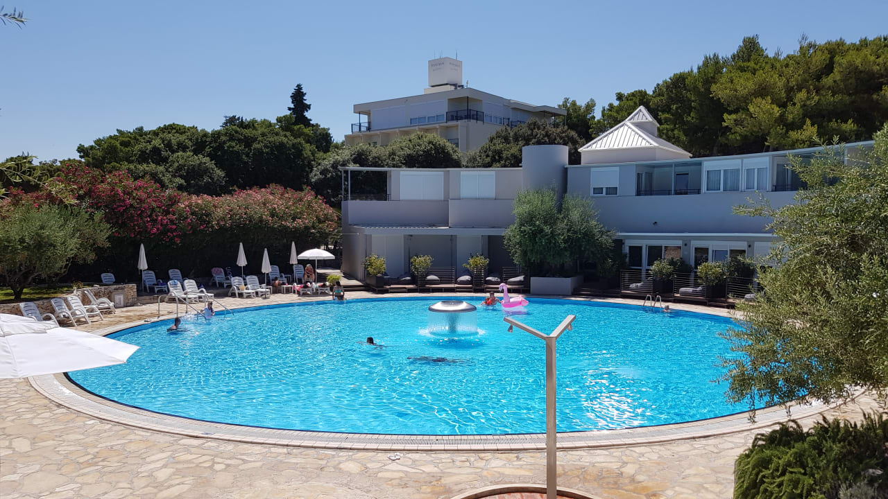 Pool TUI SUNEO Supetar
