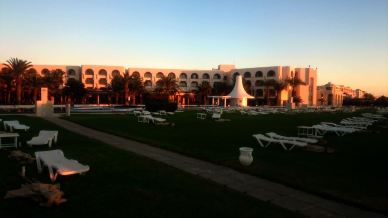 Gartenanlage Iberostar Waves Averroes